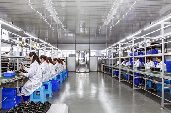 18 unità che fanno pagare scaffale per l'OEM senza cordone di personalizzazione della lampada di cappuccio GLC-6 disponibile