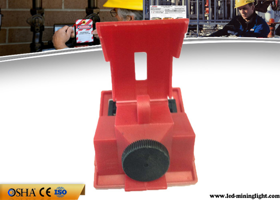 Morsetto rosso sulla serrata dell'interruttore per 120V - interruttore 277V