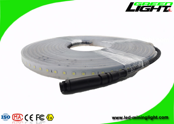 Lampade fluorescenti flessibili impermeabili 6000k-6500k del LED con protezione di Voltage Regulation