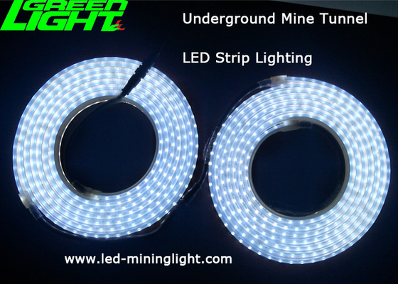 Lampade fluorescenti flessibili resistenti ai colpi 5500k del LED per l'ambiente sotterraneo di umidità