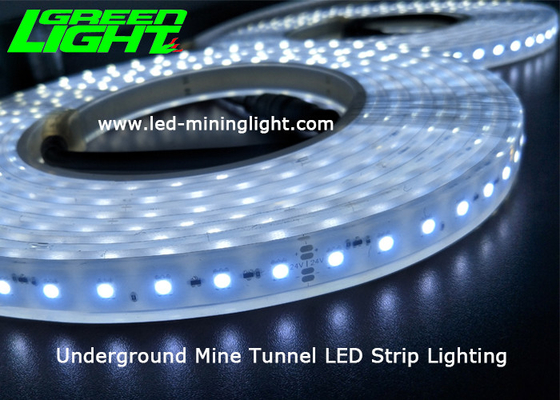 Lampade fluorescenti flessibili resistenti ai colpi 5500k del LED per l'ambiente sotterraneo di umidità