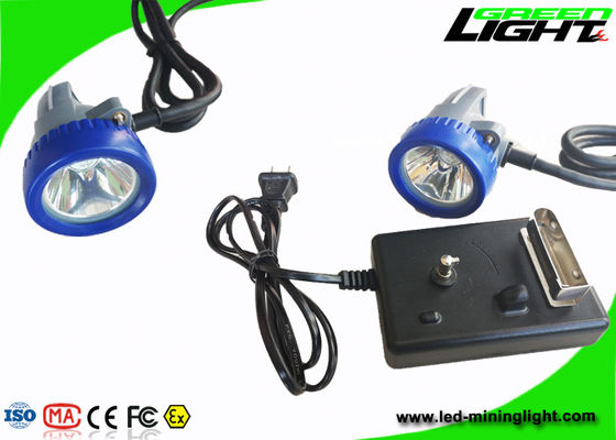 Il cappuccio estraente ricaricabile accende i cicli della luce abbagliante IP68 1000 di luminosità 15000lux