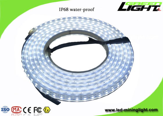 SMD5050 22Lum 16W/M Led Flexible Strip accende 5500K-6000K